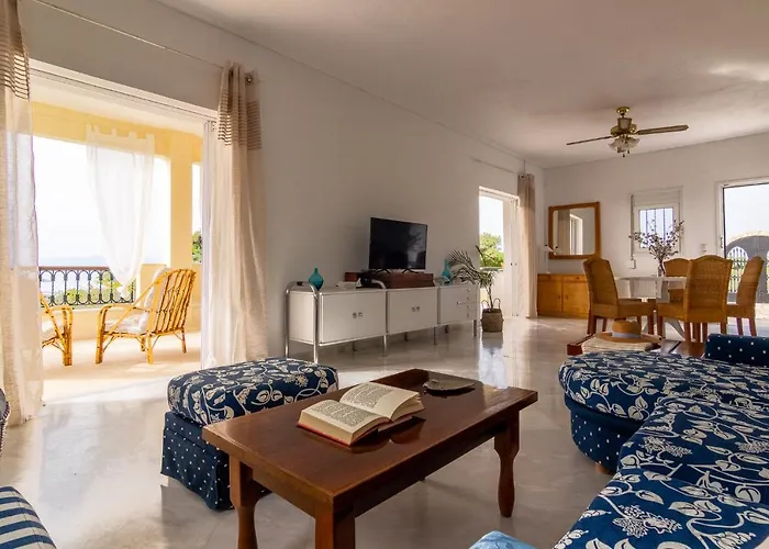 Vakantiehuis House With Amazing Ocean View And Patio - Pool *