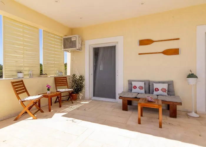 Vakantiehuis House With Amazing Ocean View And Patio - Pool