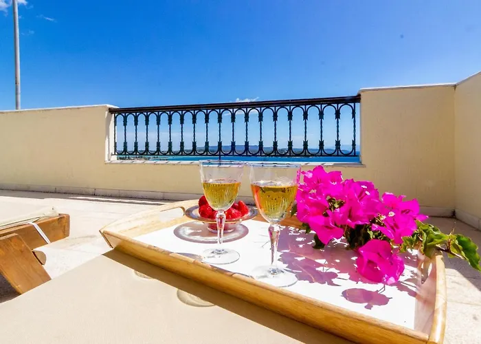 Vakantiehuis House With Amazing Ocean View And Patio - Pool *