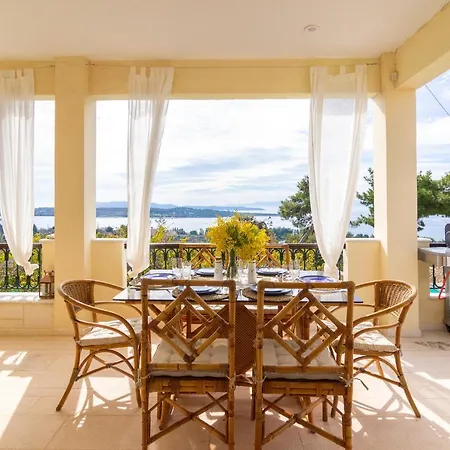 House With Amazing Ocean View And Patio - Pool Holiday home