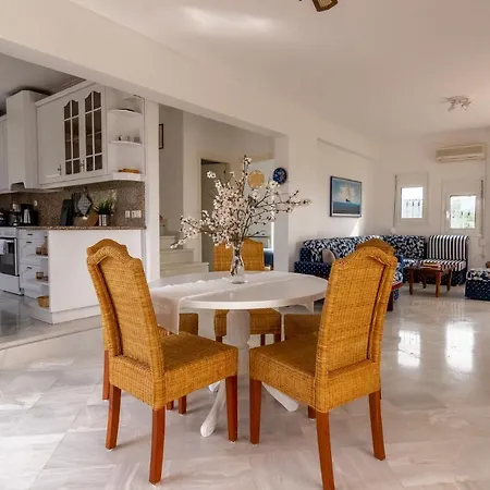 Vakantiehuis House With Amazing Ocean View And Patio - Pool Porto Cheli