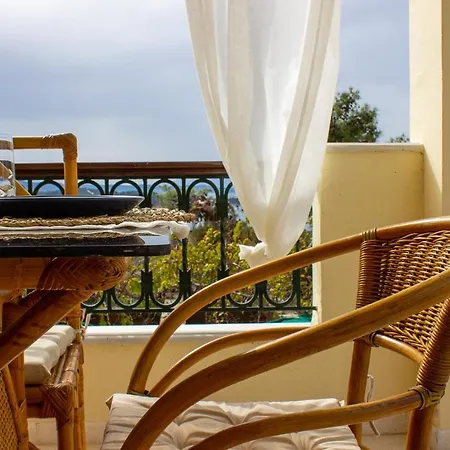 House With Amazing Ocean View And Patio - Pool Vakantiehuis