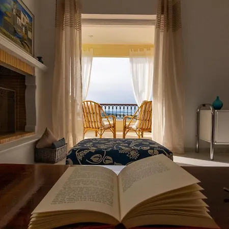 House With Amazing Ocean View And Patio - Pool Holiday home *
