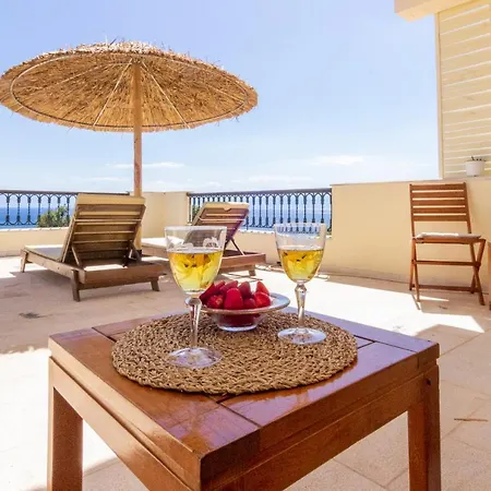House With Amazing Ocean View And Patio - Pool 펜션 *